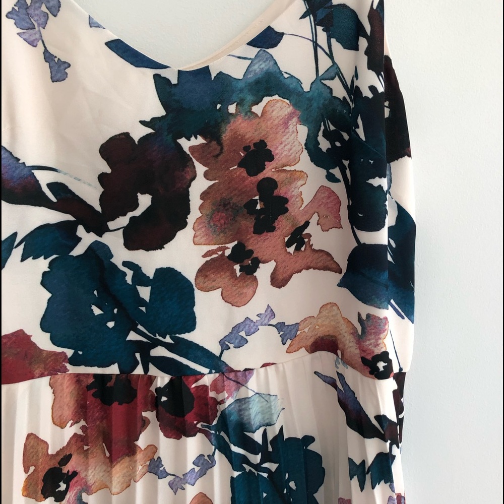 NWT! PLEATED FLORAL DRESS, A NEW DAY!